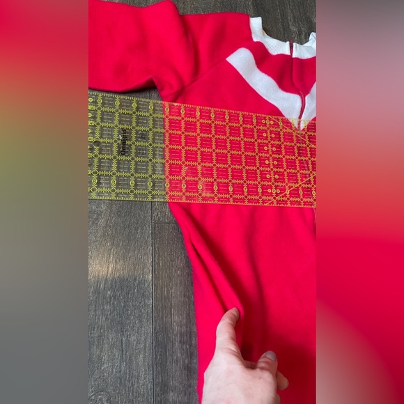 Vintage fuzzy cozy zip night gown. Red & white WARM with one pocket - Picture 7 of 7